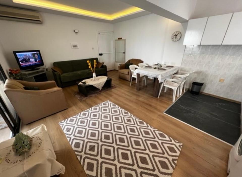 Girne Center 3 Rooms 150 M To Beach Extérieur photo